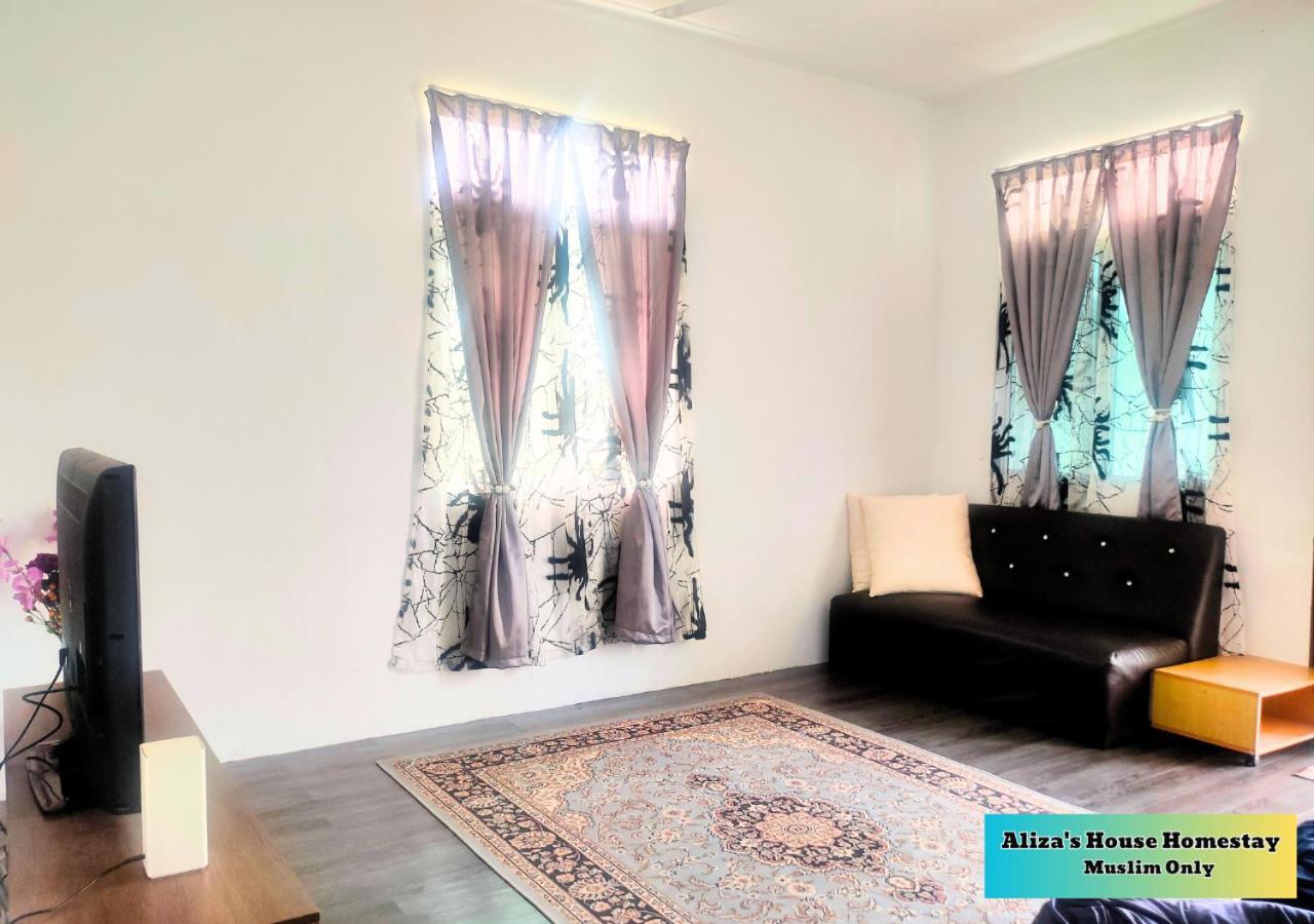 Aliza'S House Homestay Pd Mini Bungalow Петалинг Джая Екстериор снимка
