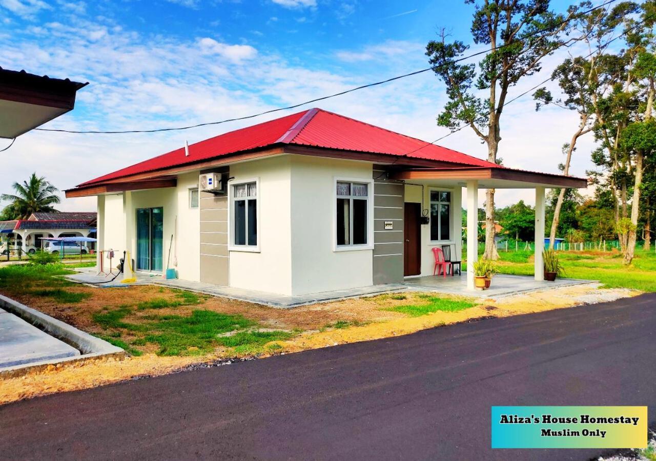 Aliza'S House Homestay Pd Mini Bungalow Петалинг Джая Екстериор снимка